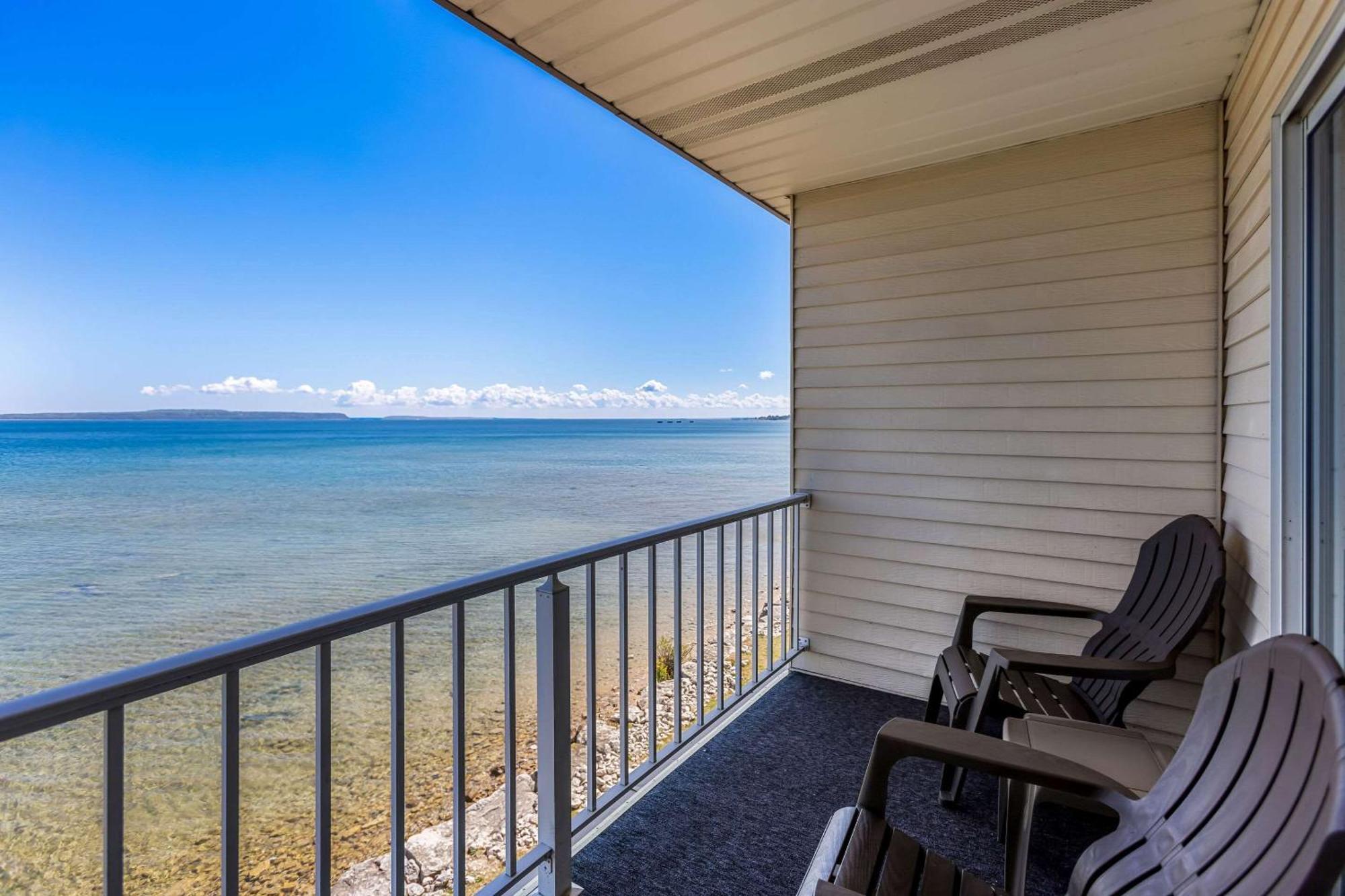 Quality Inn Lakefront Saint Ignace Exterior foto