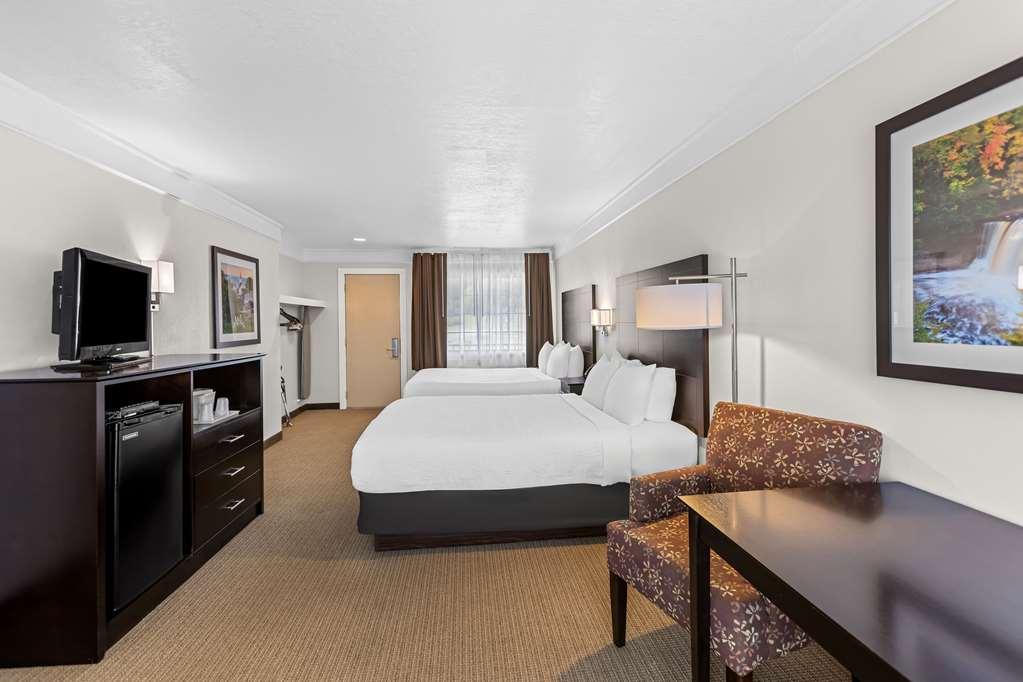 Quality Inn Lakefront Saint Ignace Habitación foto